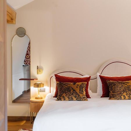 Chateau St Gerlach - Oostwegel Collection, Member Of Relais And Chateaux Valkenburg aan de Geul Exterior photo A bedroom at the hotel